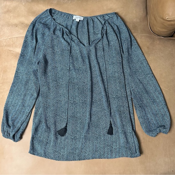 LOFT Tops - Women’s Chevron LOFT Blouse Size Large